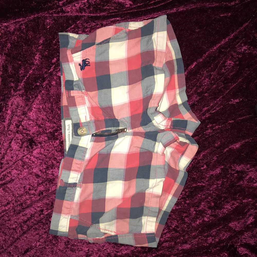 A&F plaid shorts